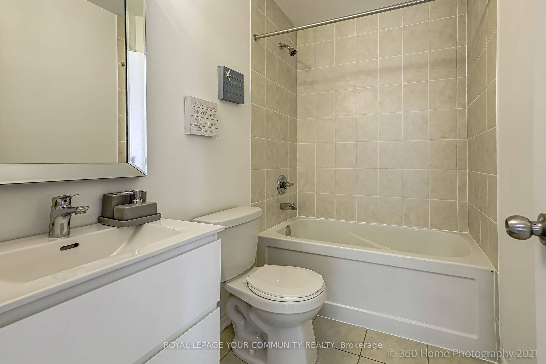 8 Pomarine Way