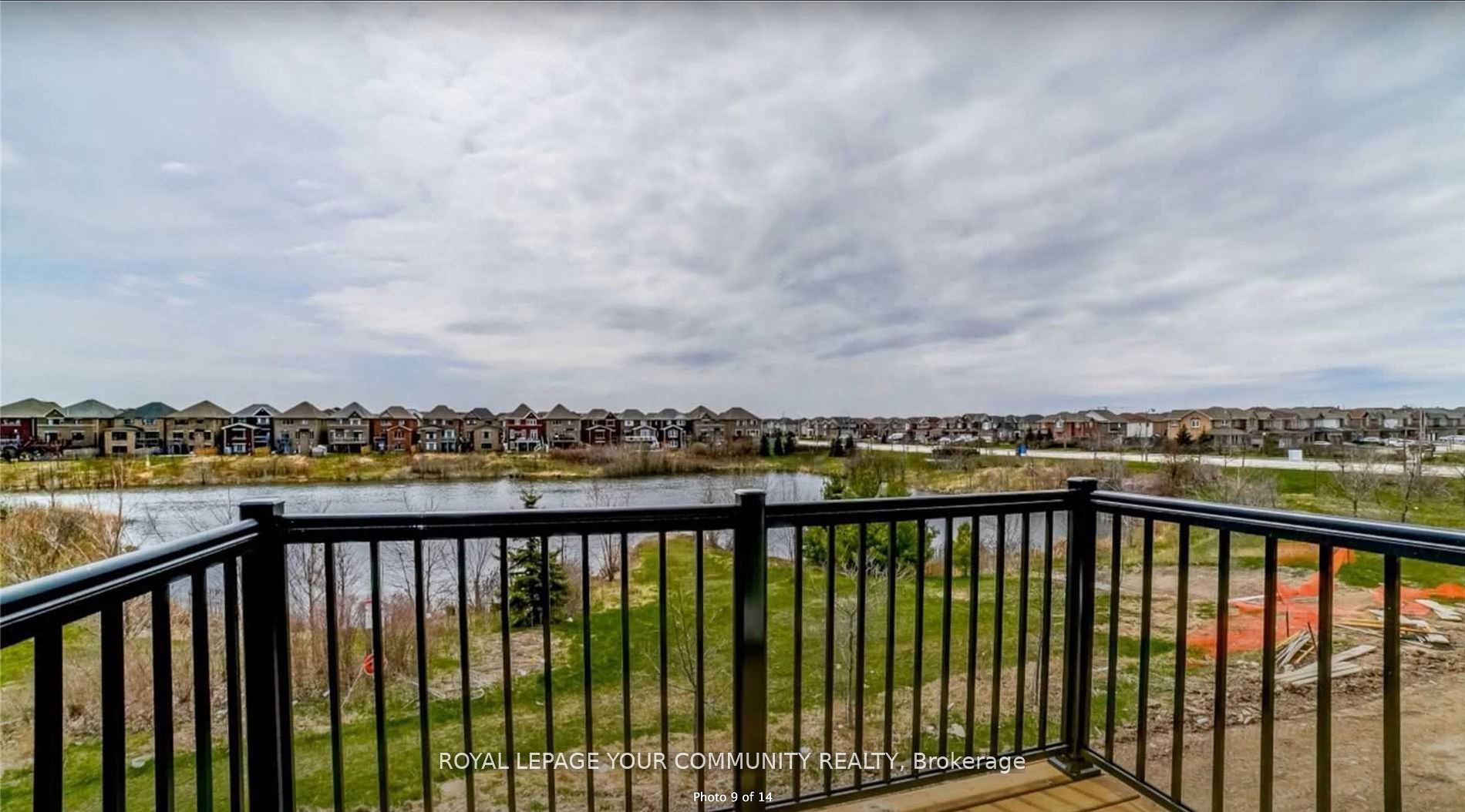 8 Pomarine Way