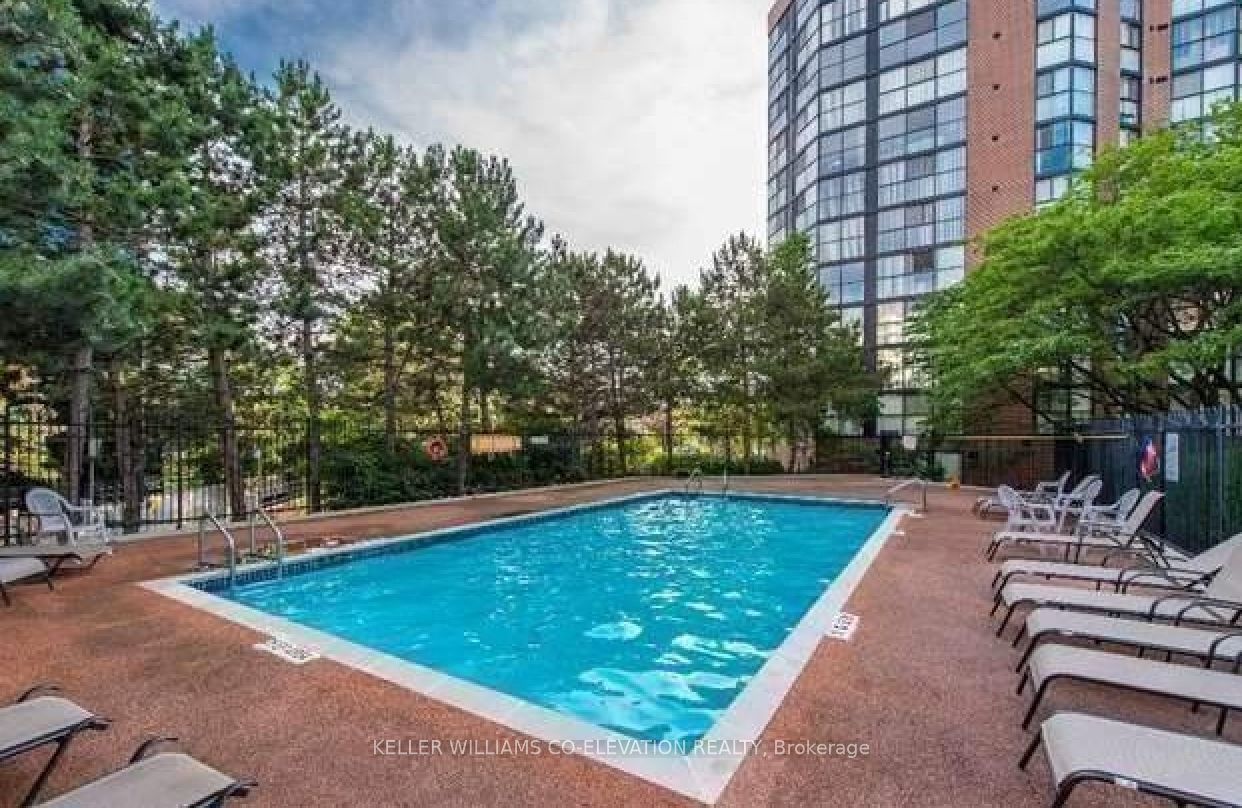 2091 Hurontario Street, #707