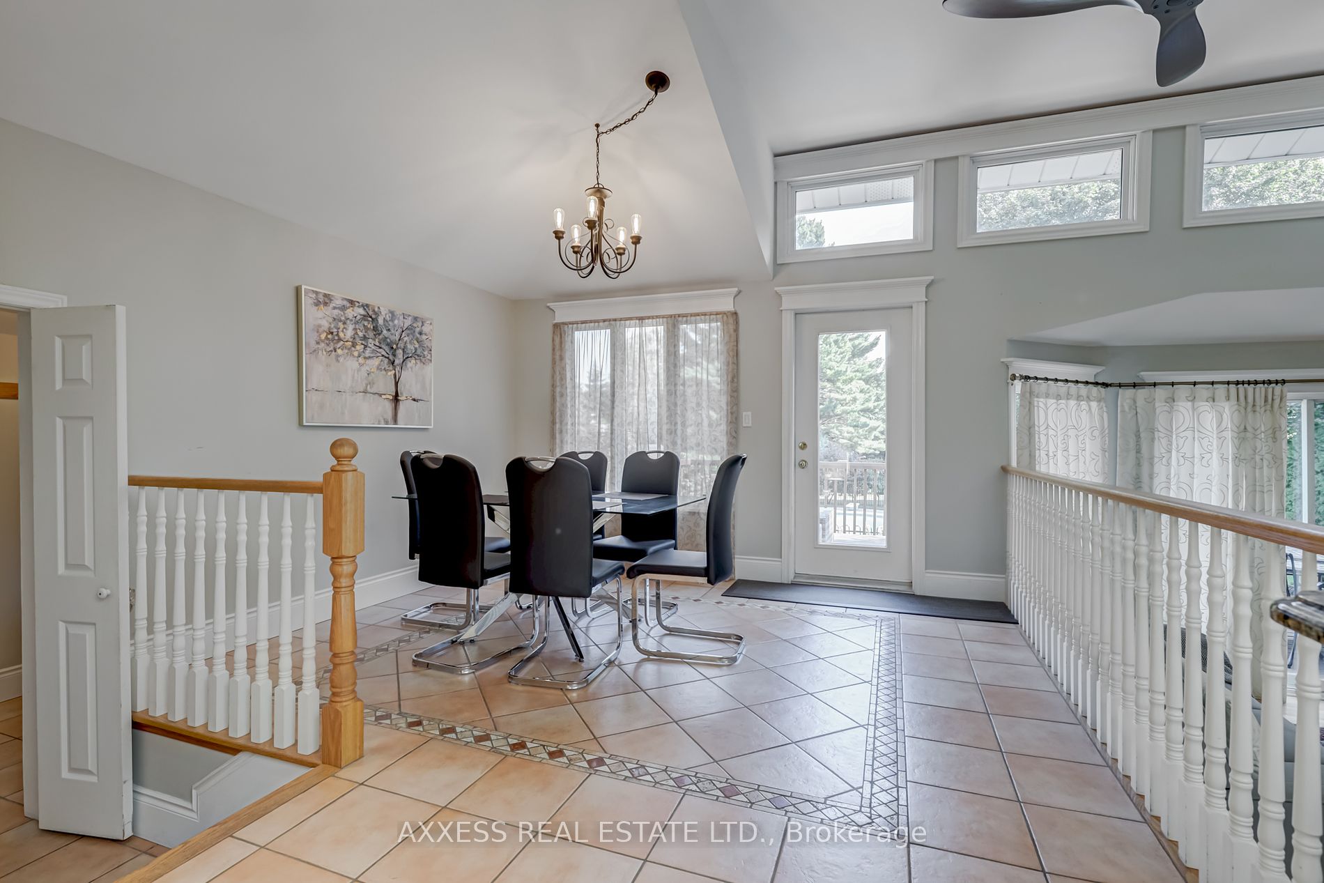 383 Maplehurst Avenue
