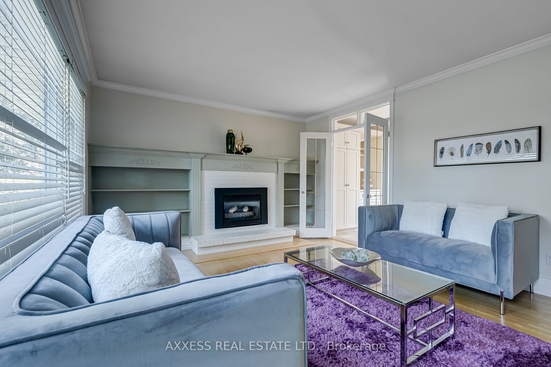 383 Maplehurst Avenue
