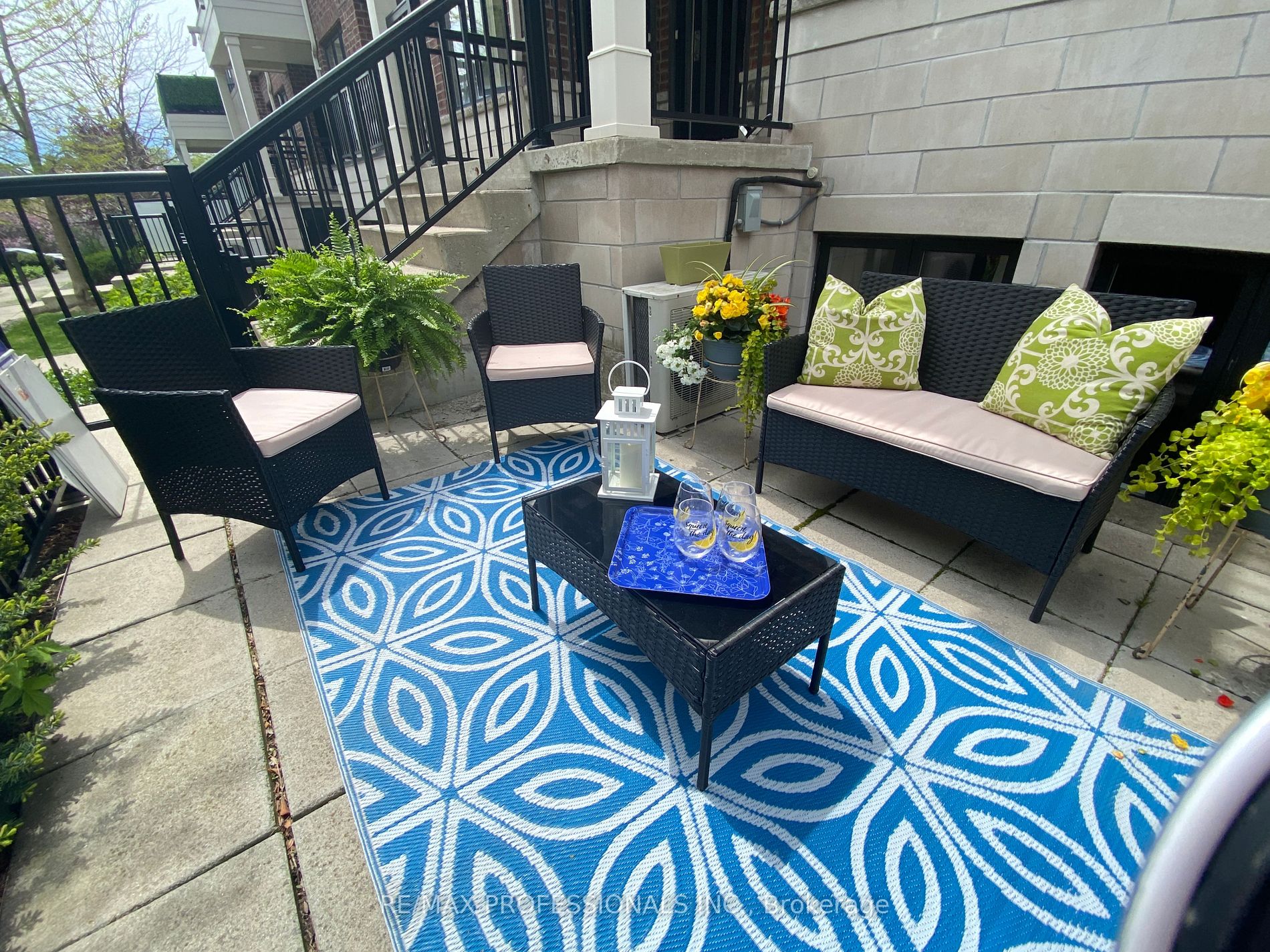 20 Carnation Avenue, #48