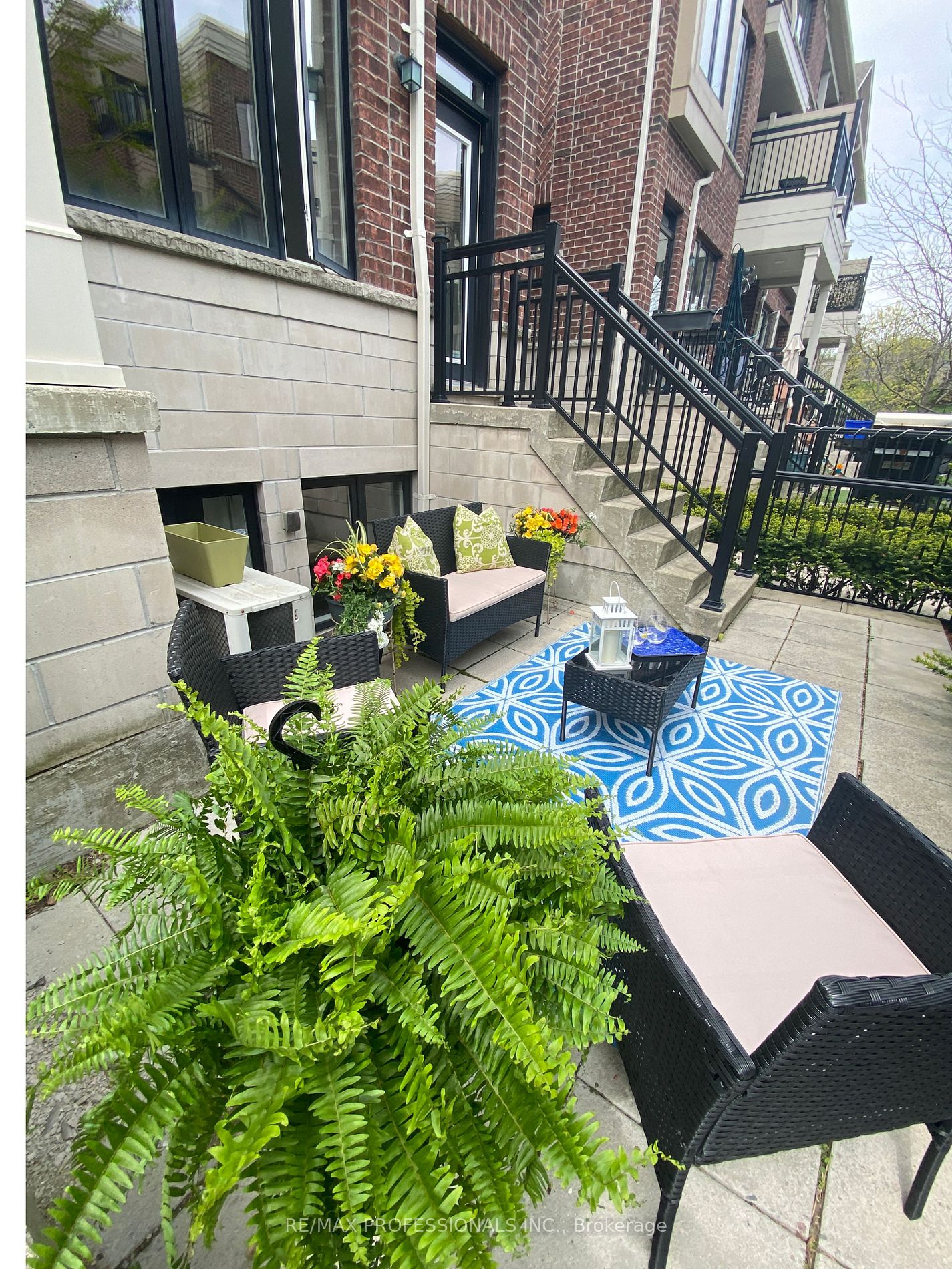 20 Carnation Avenue, #48