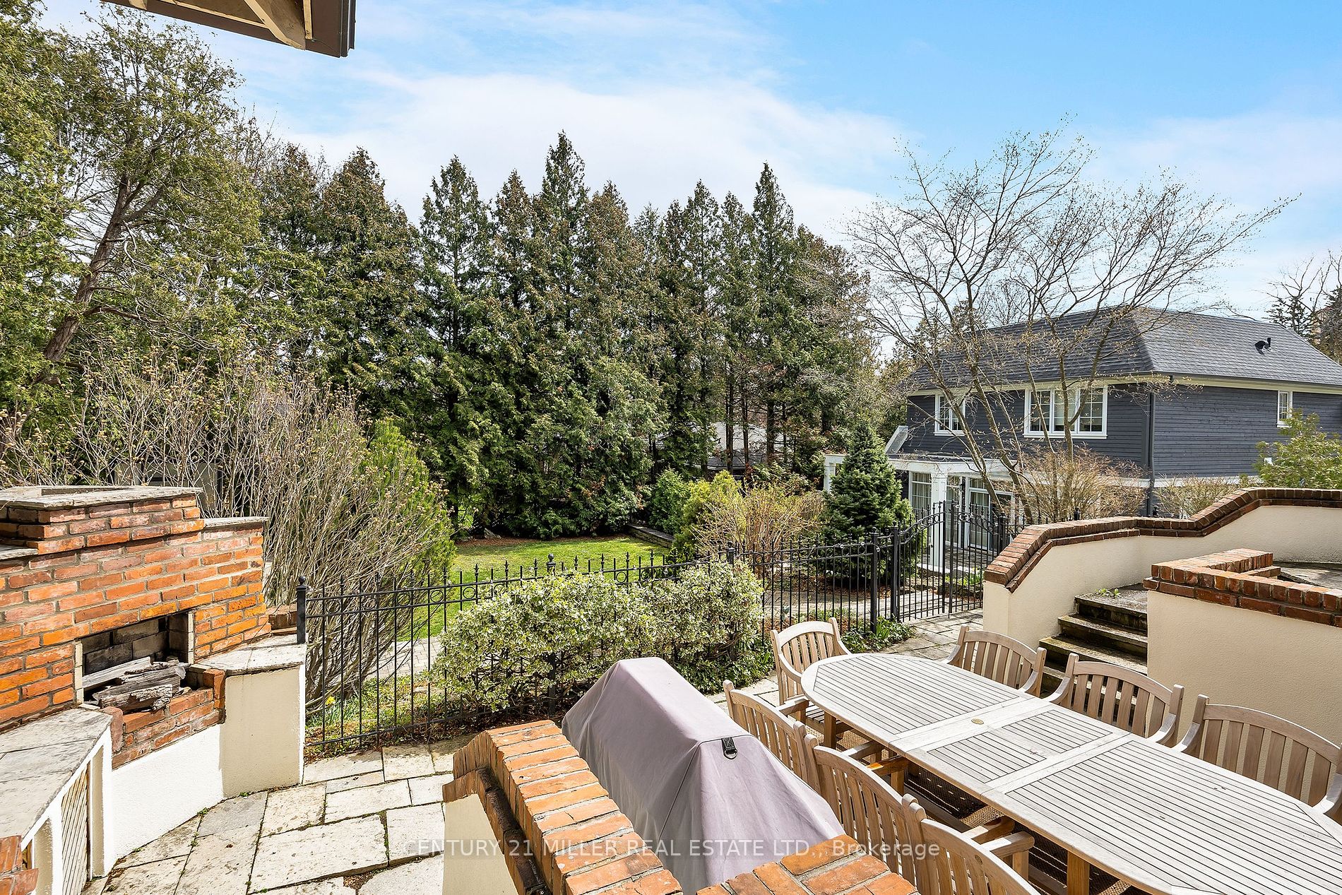 420 Randall St