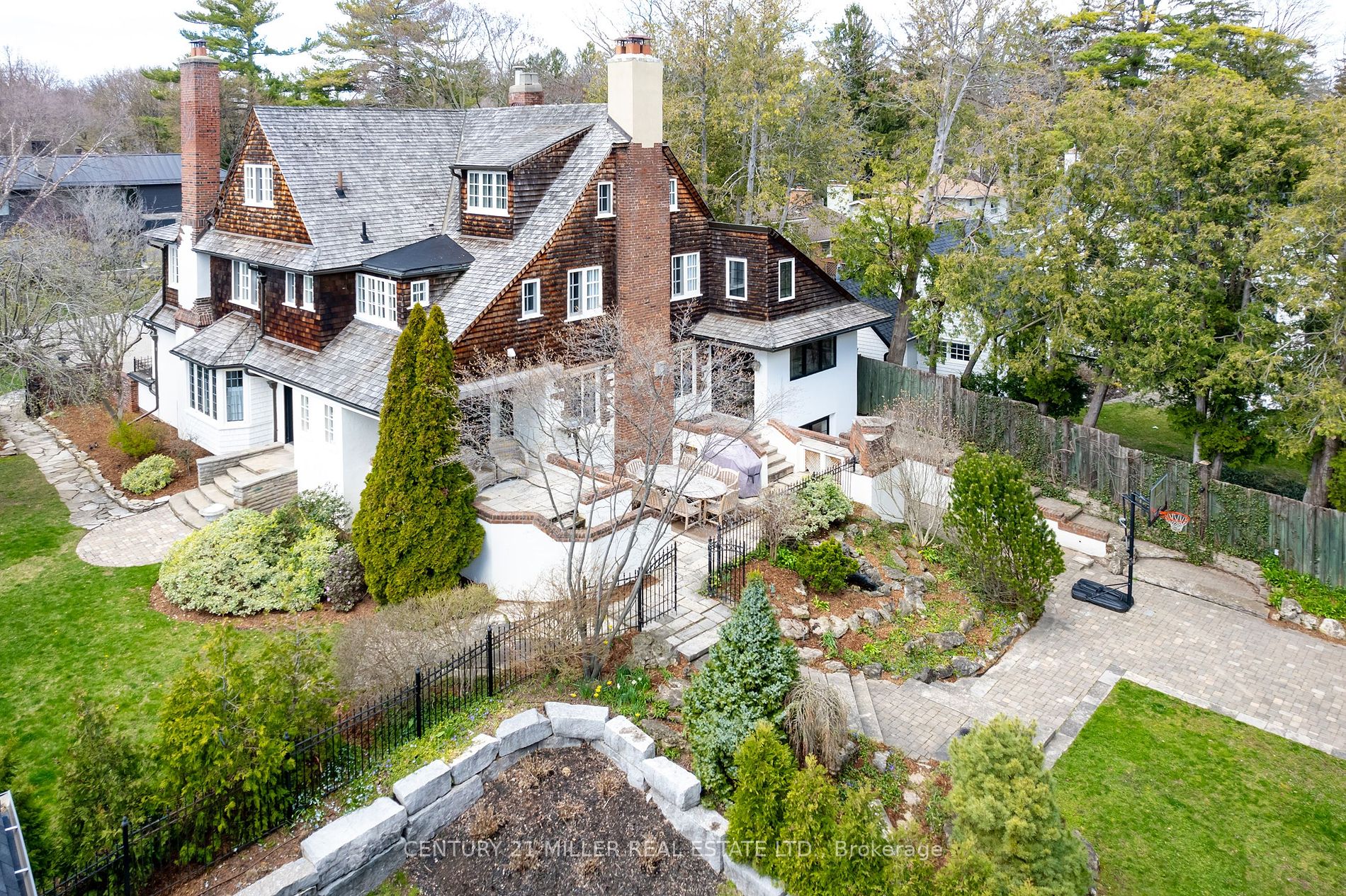 420 Randall St