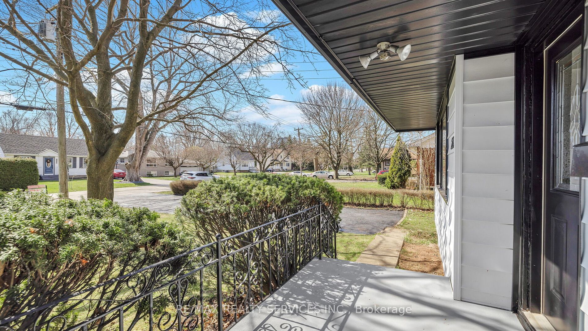 2287 Glenwood School Drive