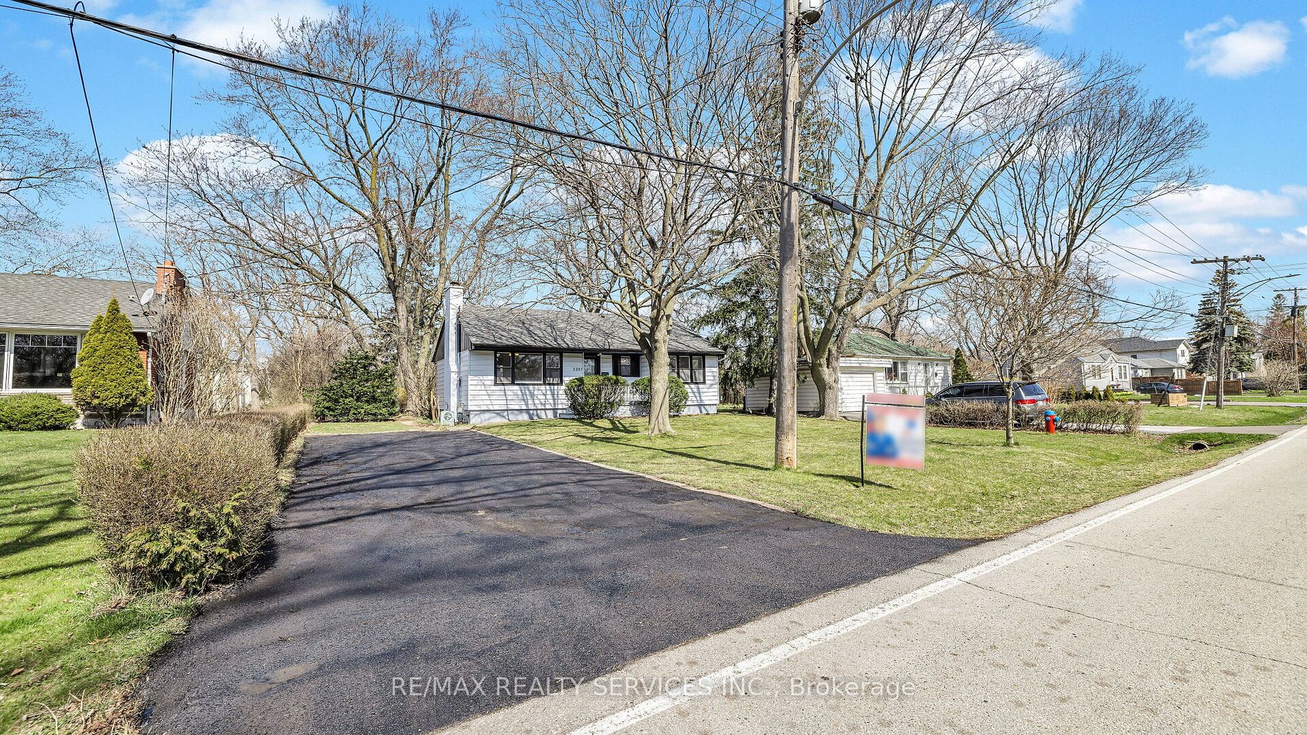 2287 Glenwood School Drive
