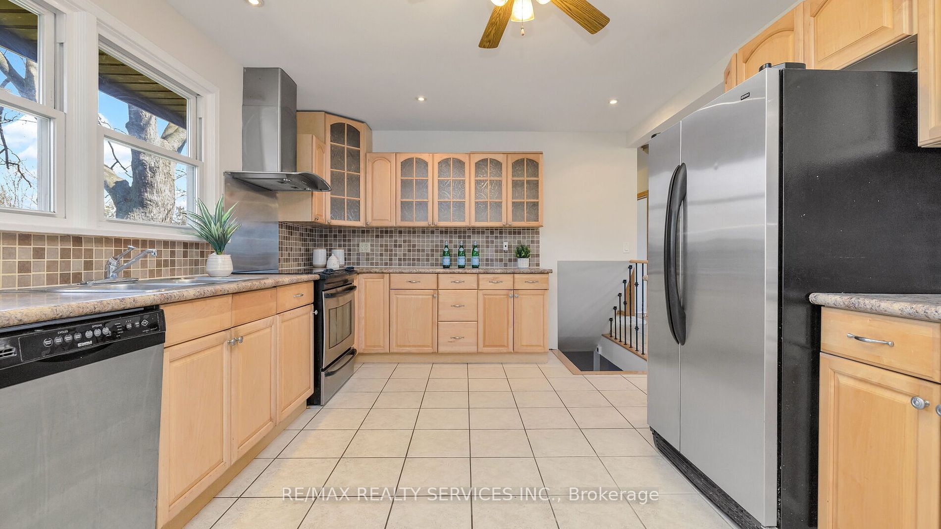 2287 Glenwood School Drive