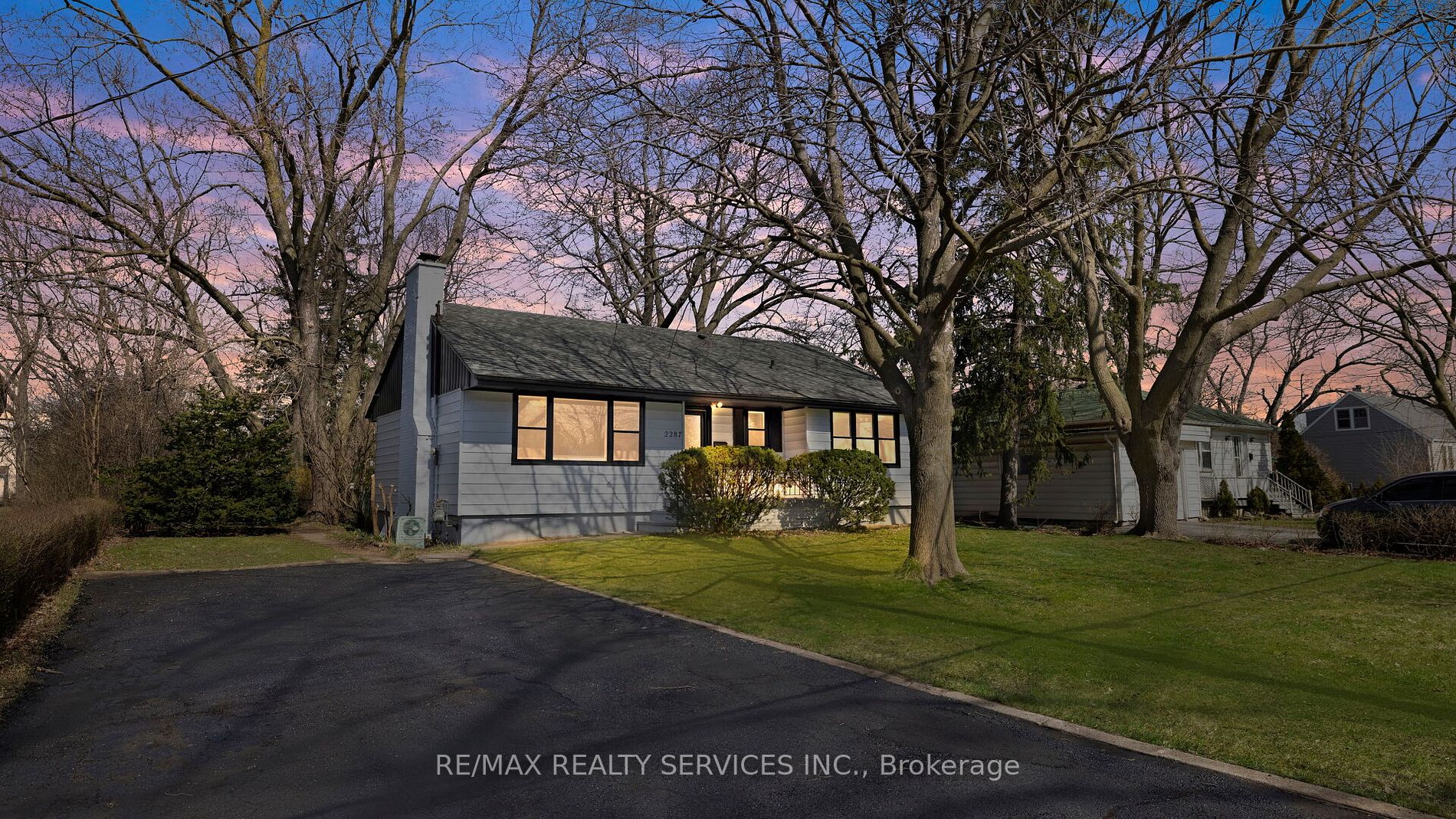 2287 Glenwood School Drive