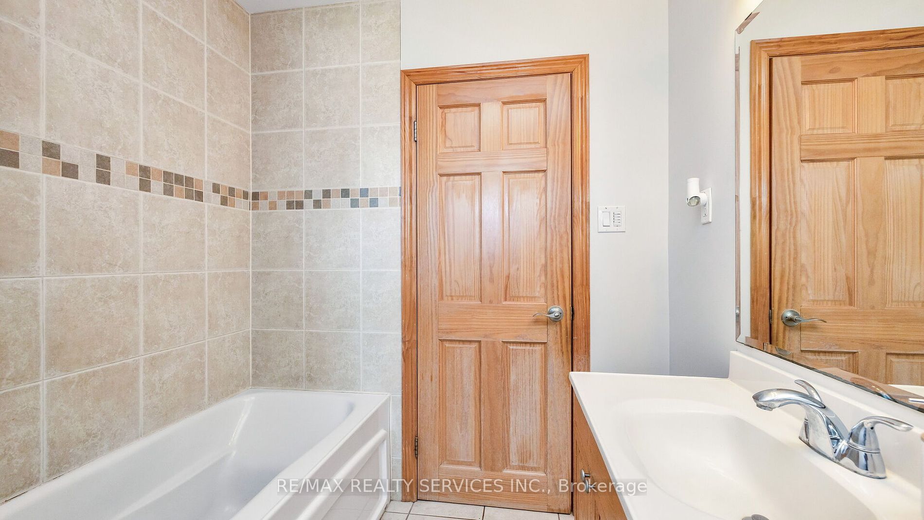 2287 Glenwood School Drive