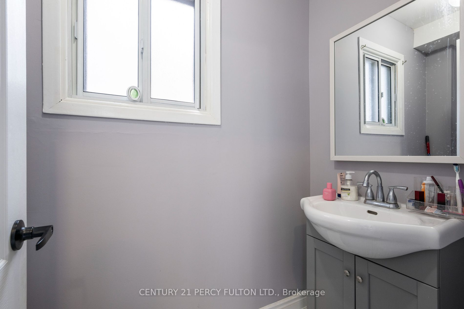 59 Kenninghall Blvd, #2