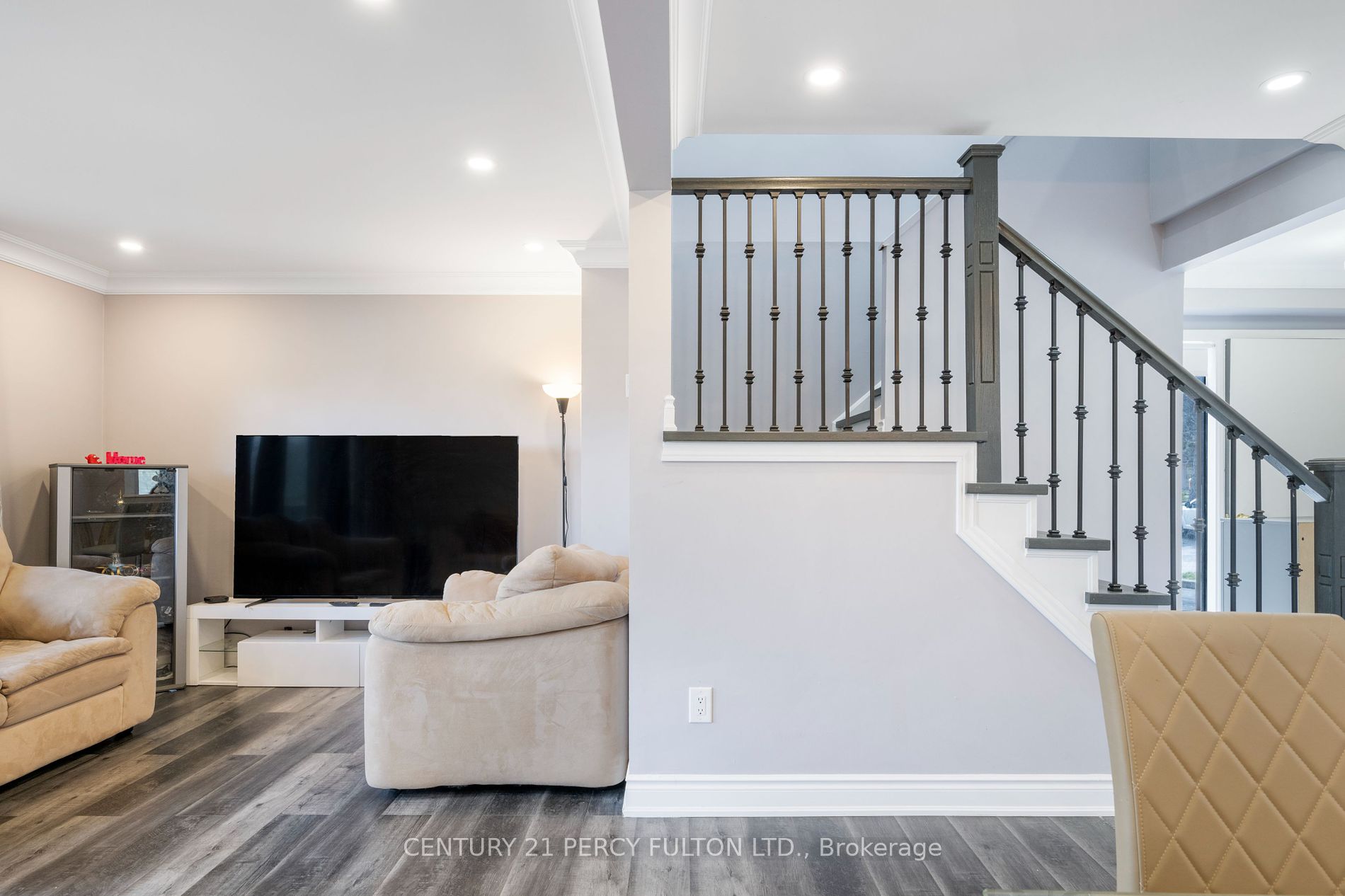 59 Kenninghall Blvd, #2