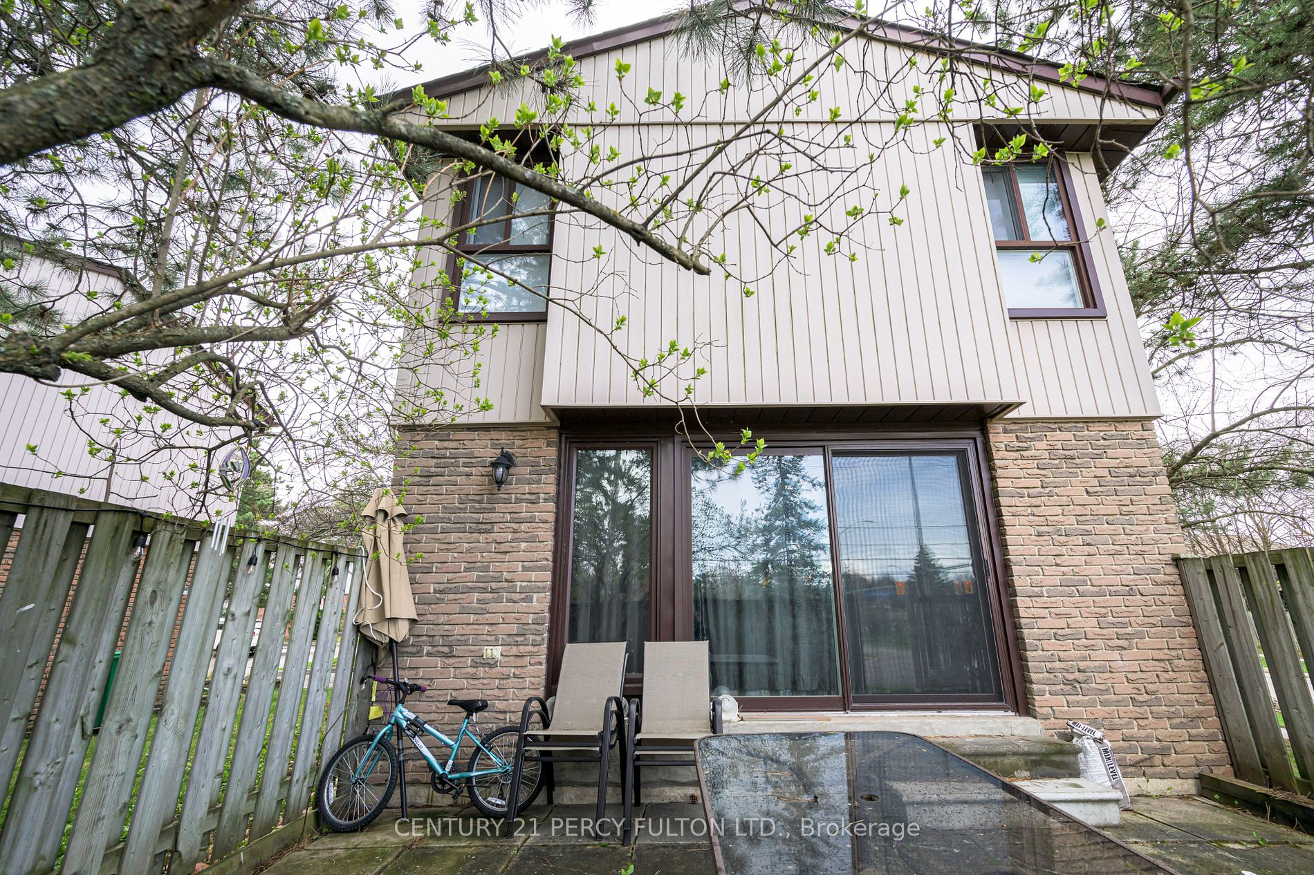 59 Kenninghall Blvd, #2