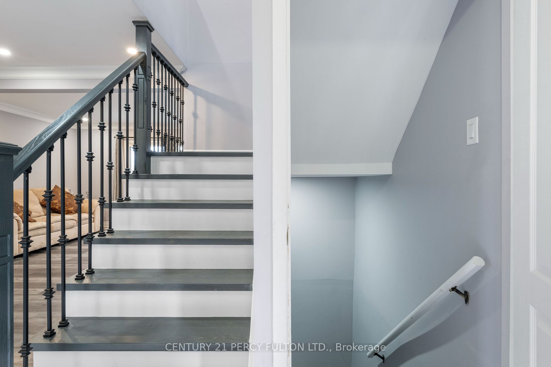 59 Kenninghall Blvd, #2