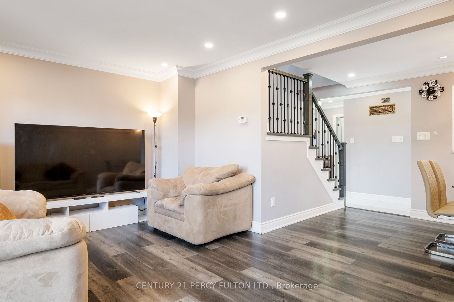 59 Kenninghall Blvd, #2