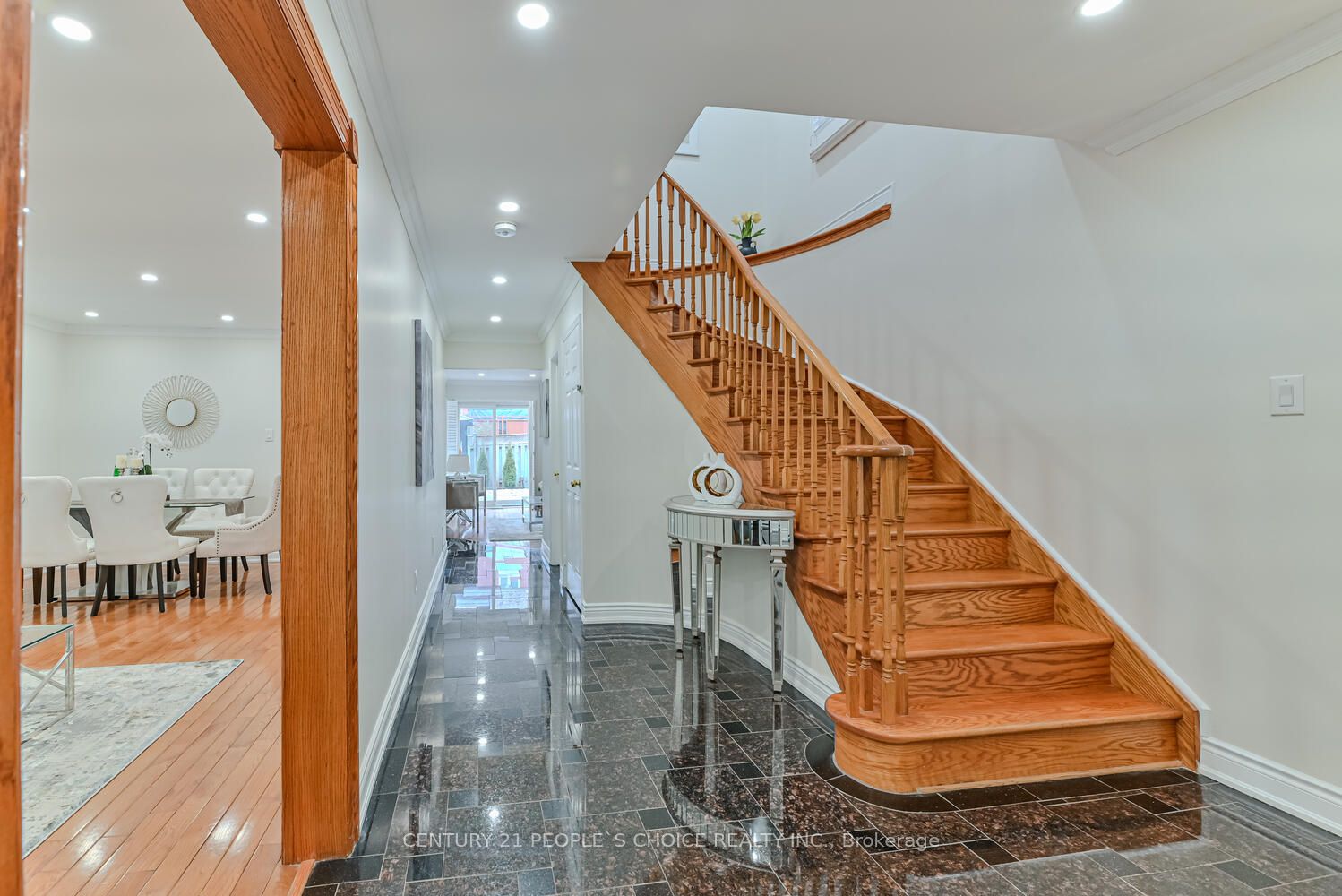 3384 Dovetail Mews