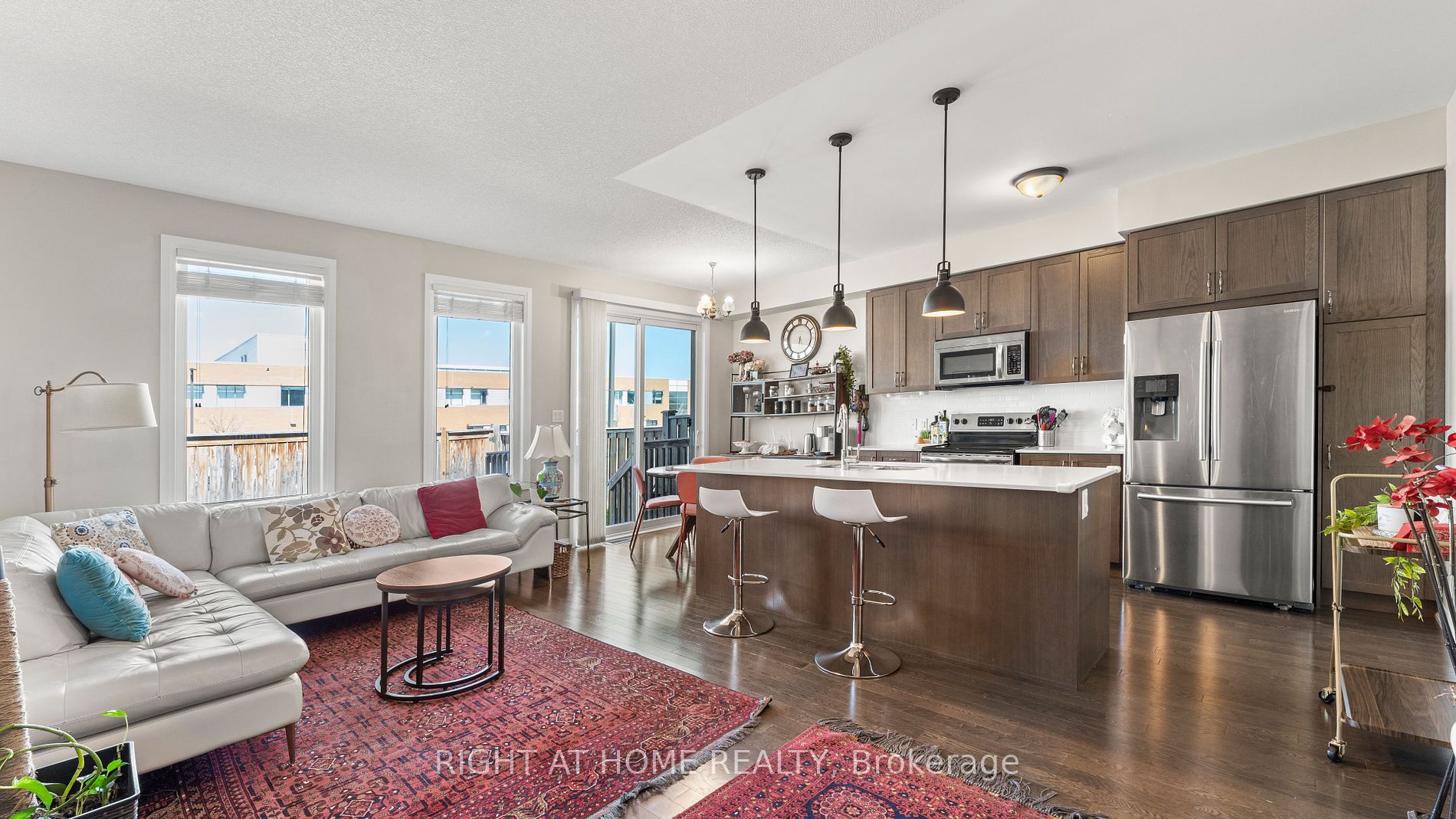 739 Banks Crescent