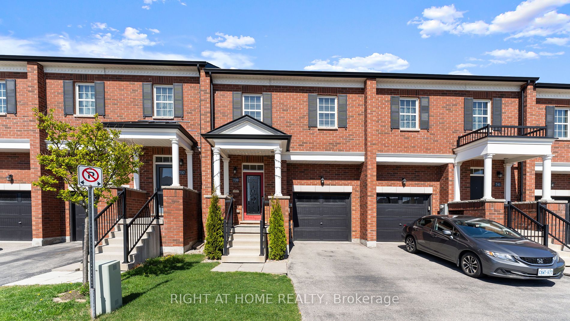 739 Banks Crescent