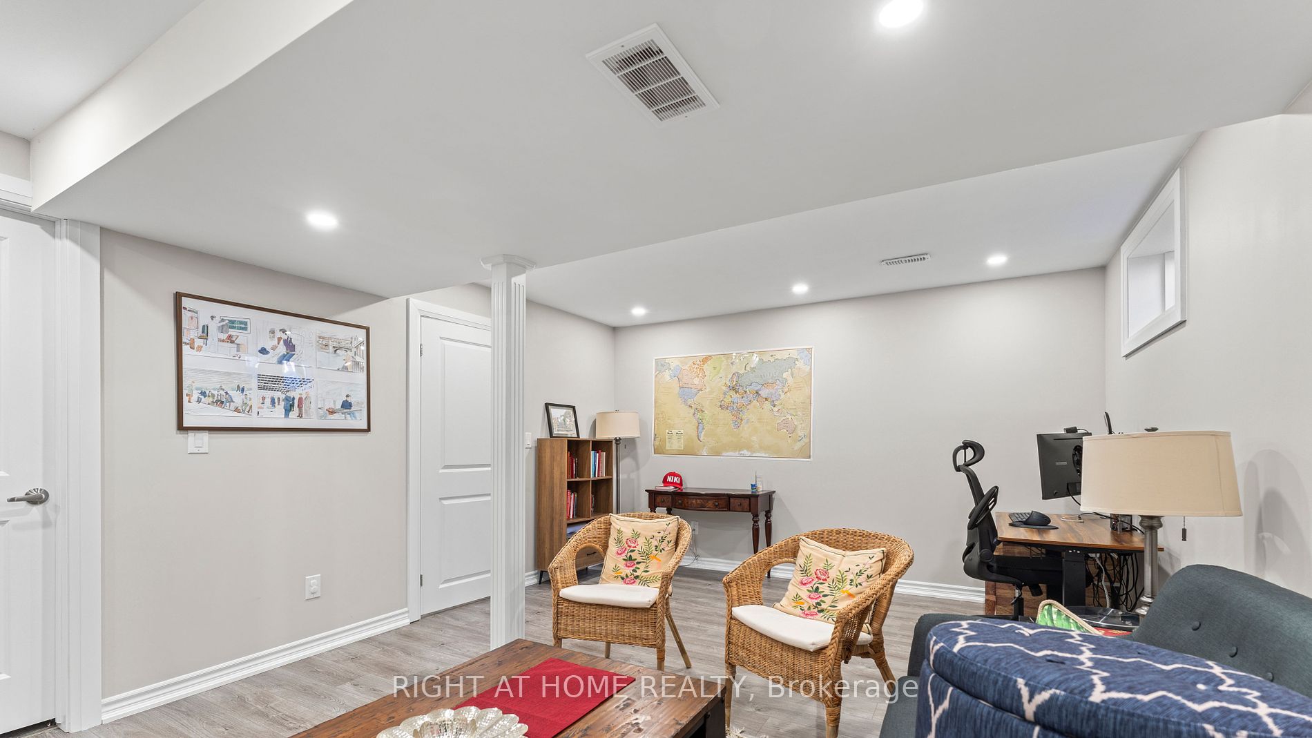 739 Banks Crescent