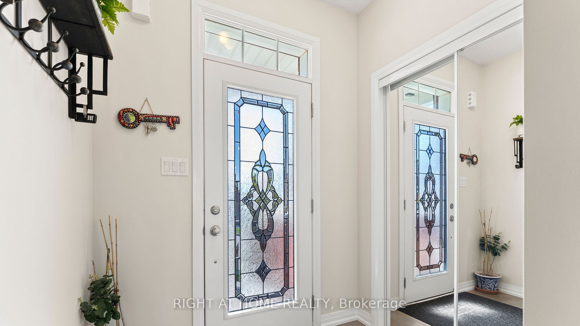 739 Banks Crescent