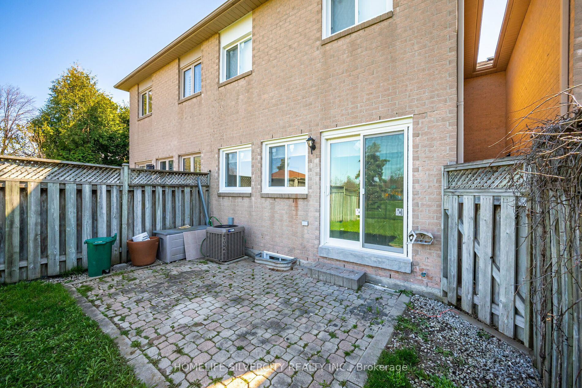92 Cedarwood Crescent