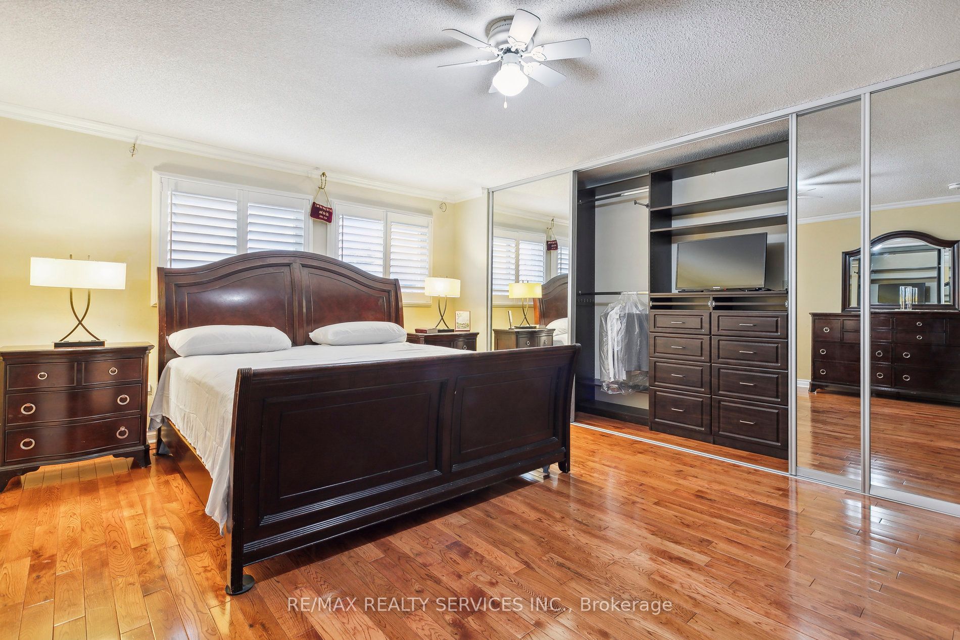 36 Smye Crt