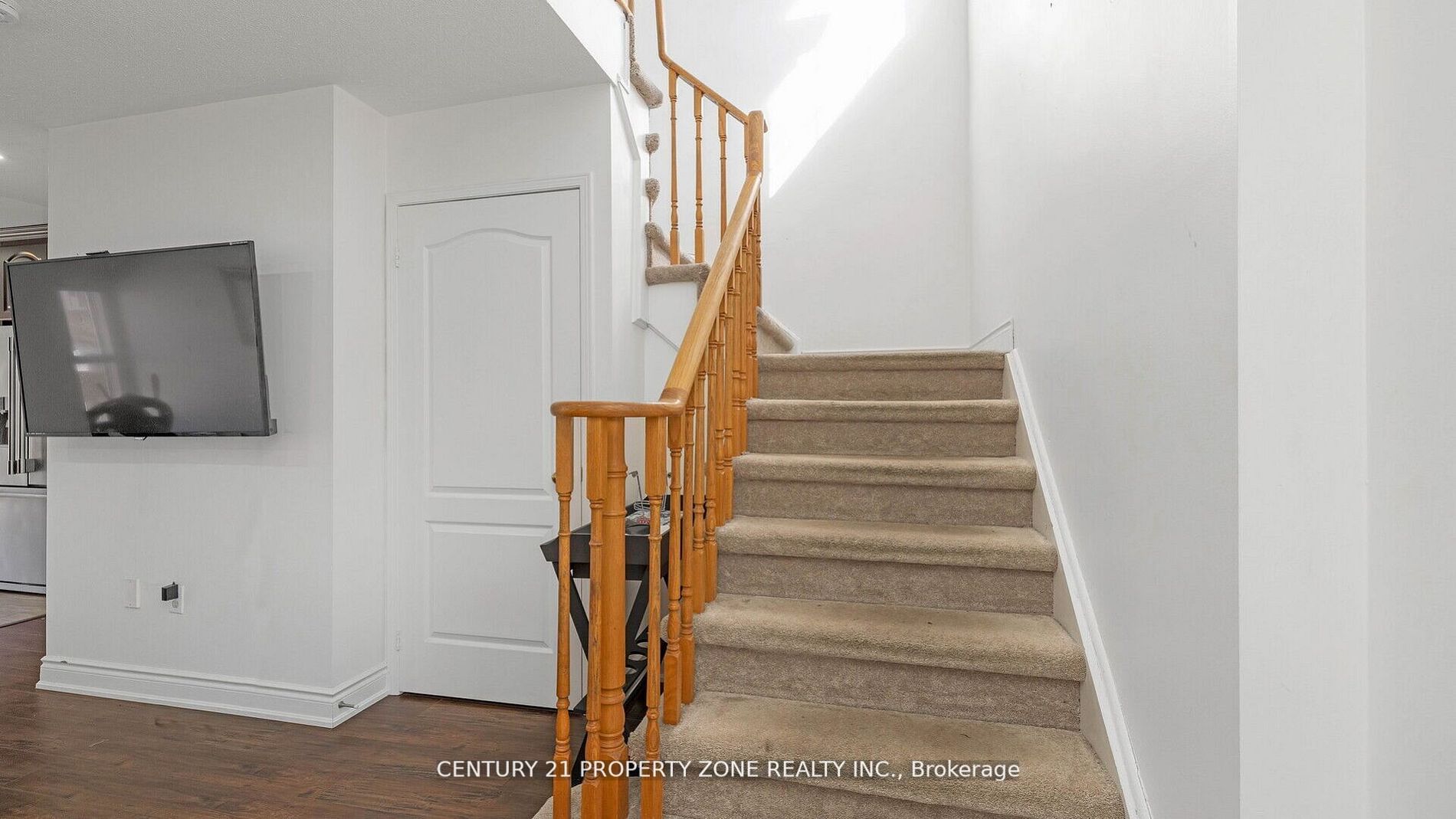 27 Coachwhip Road