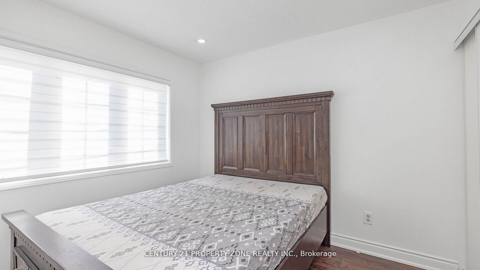 27 Coachwhip Road