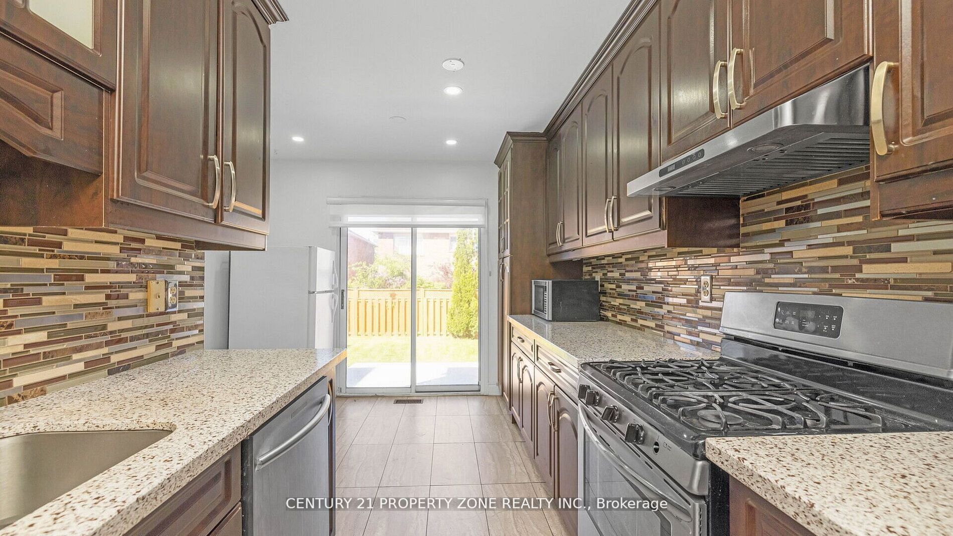 27 Coachwhip Road