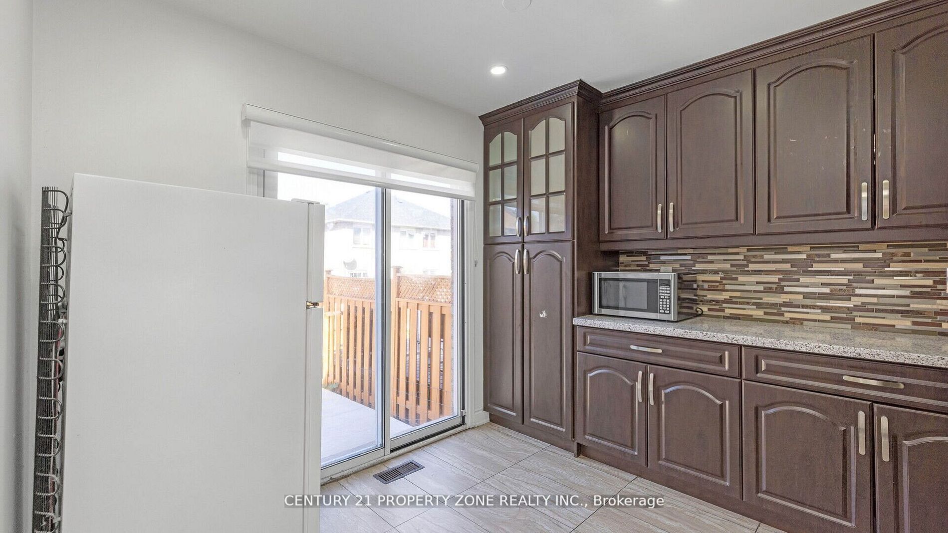 27 Coachwhip Road