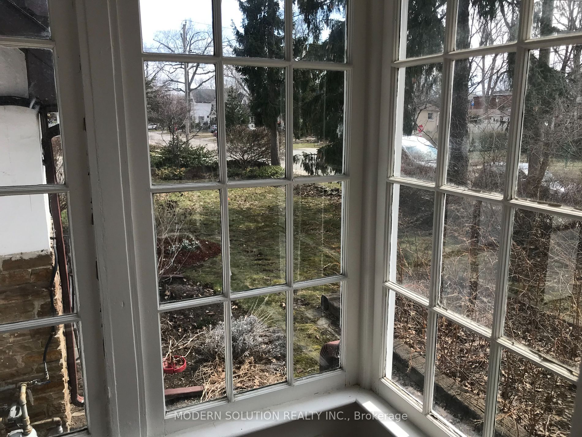 28 Forest Avenue