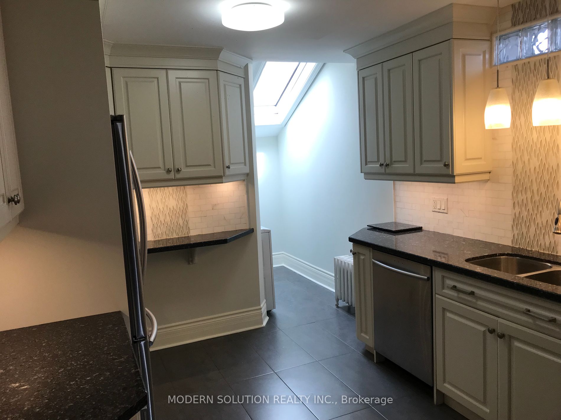 28 Forest Avenue