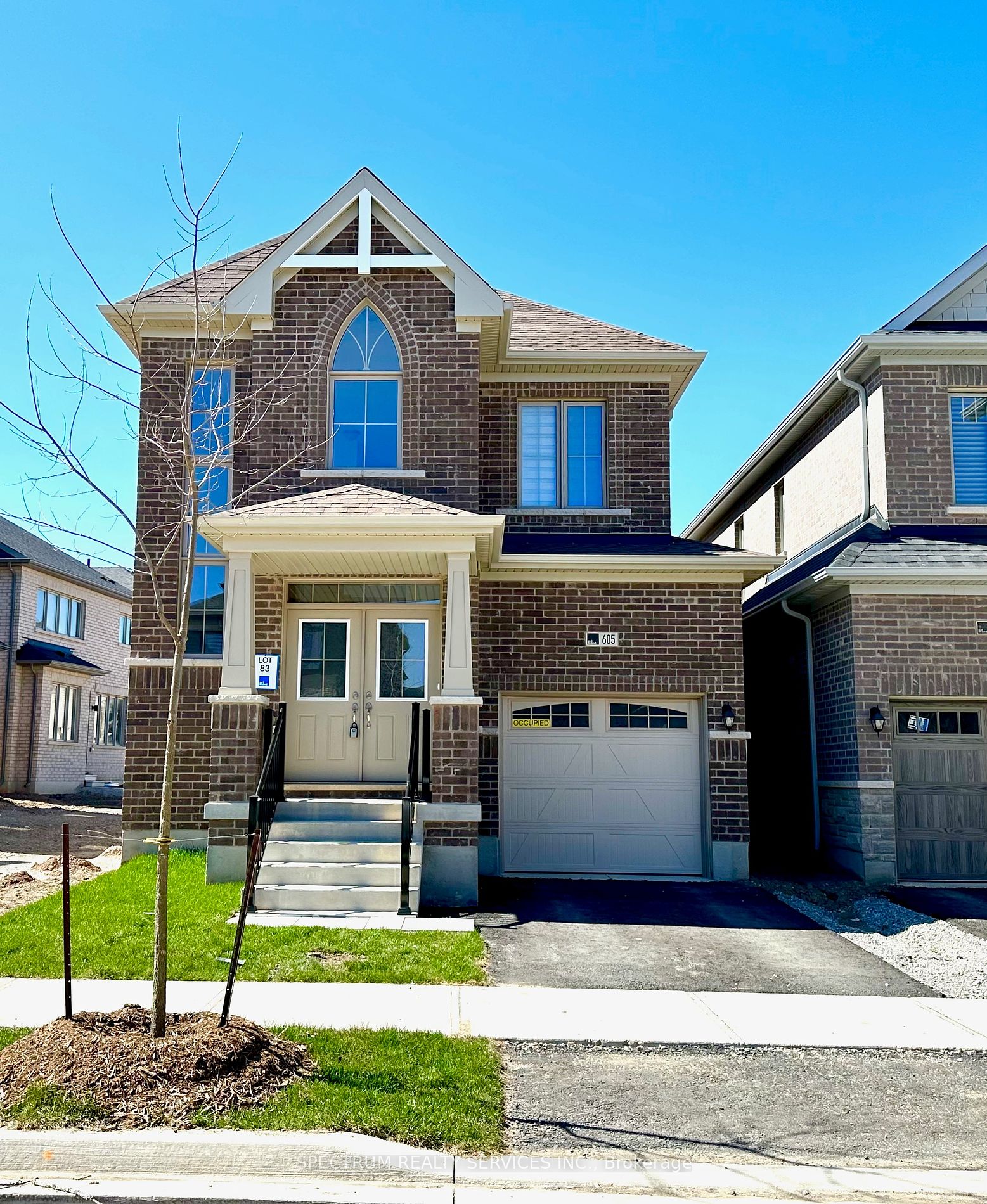 605 Leatherleaf Landing