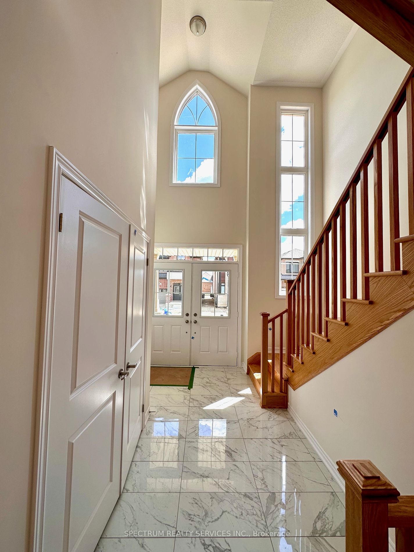 605 Leatherleaf Landing