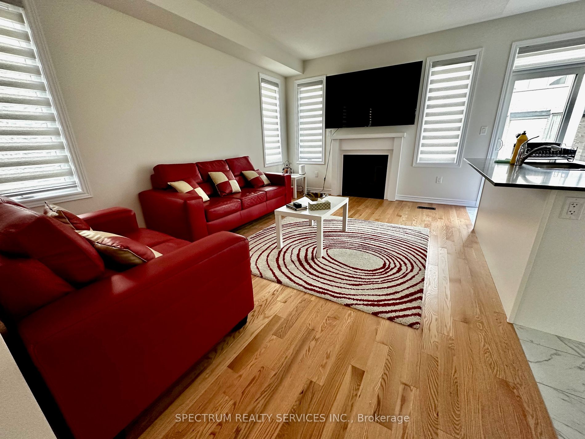 605 Leatherleaf Landing