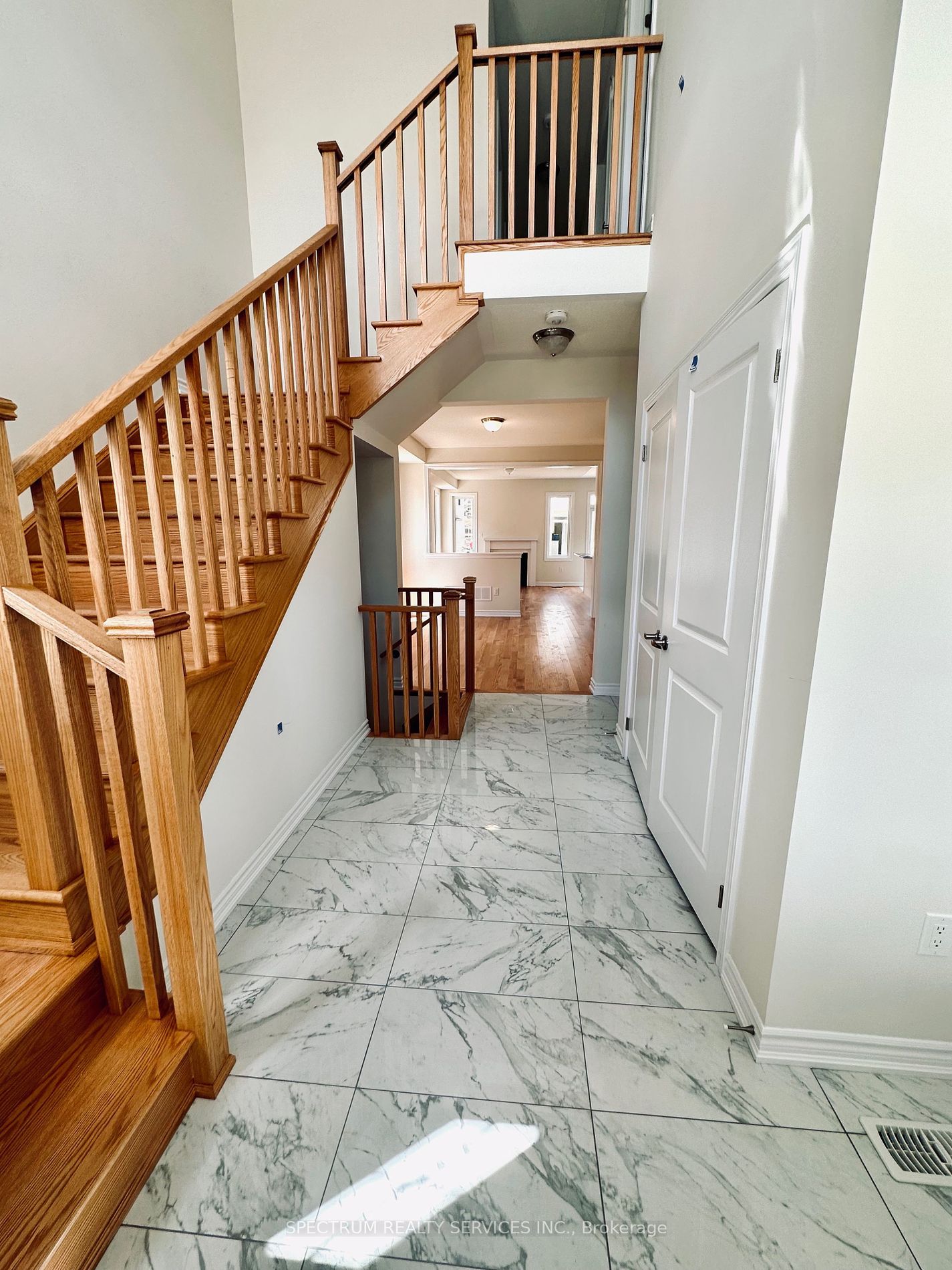 605 Leatherleaf Landing