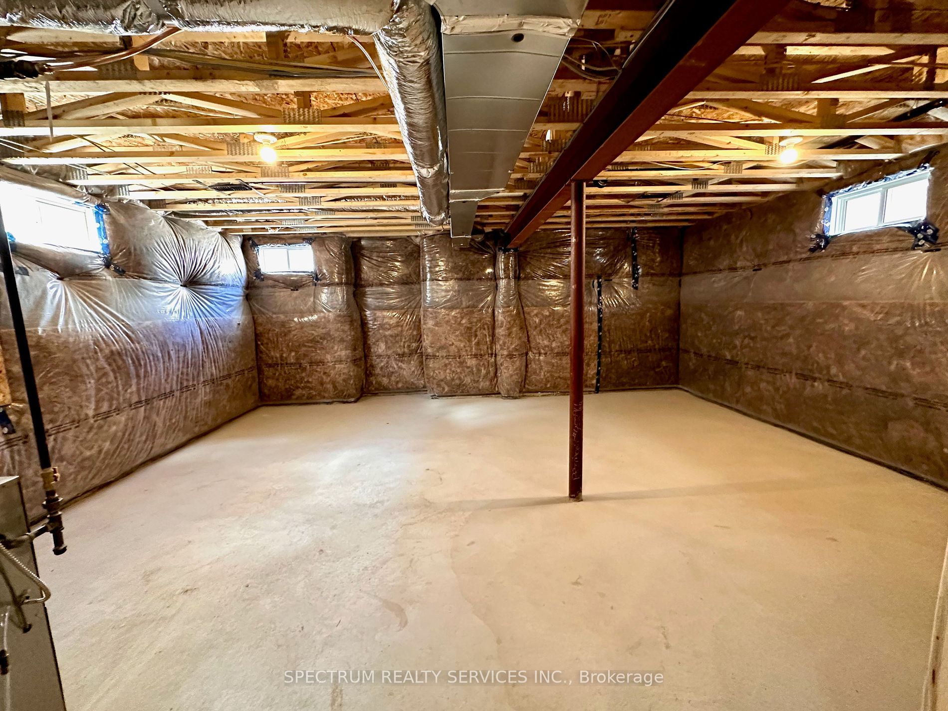 605 Leatherleaf Landing