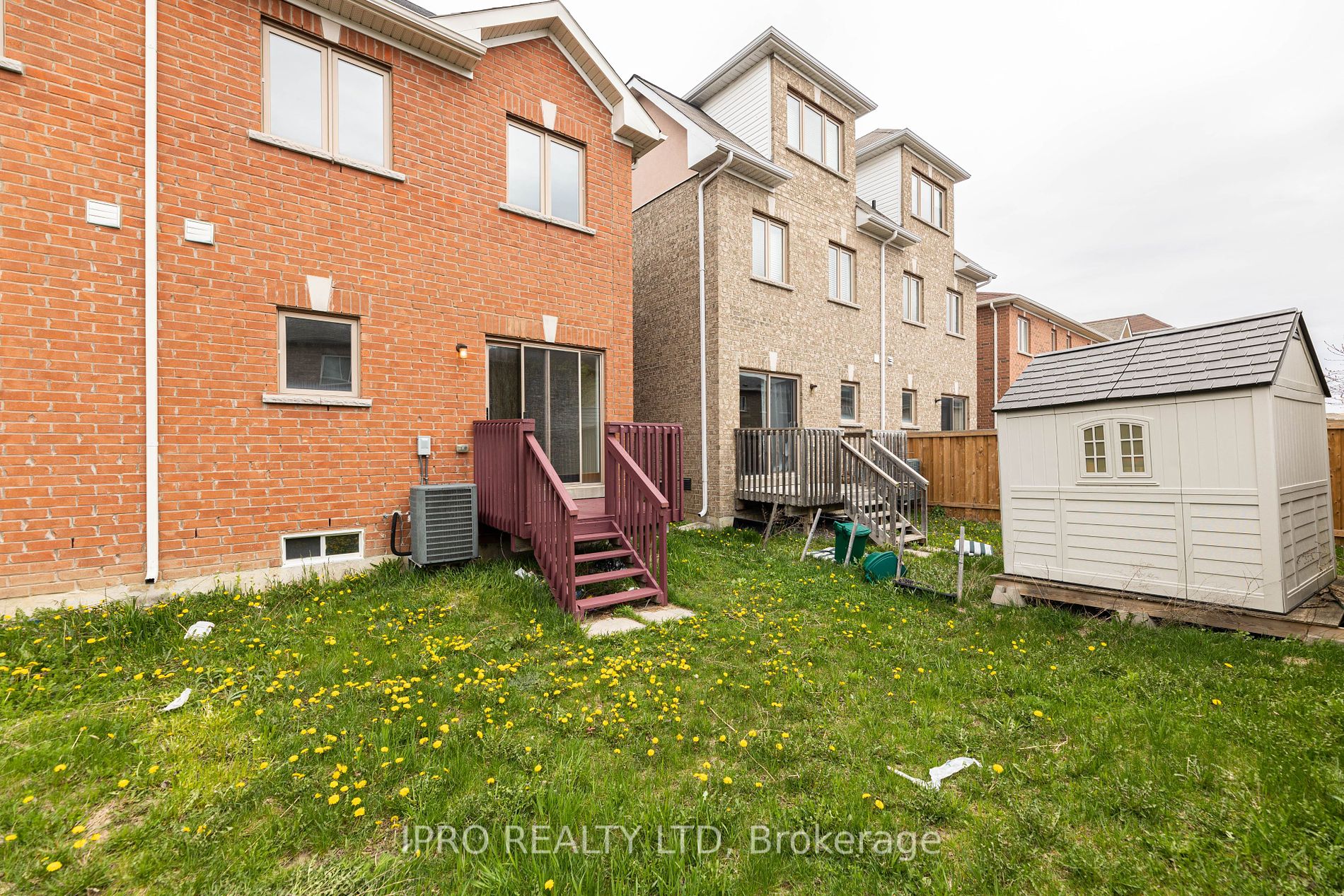 914 Francine Cres
