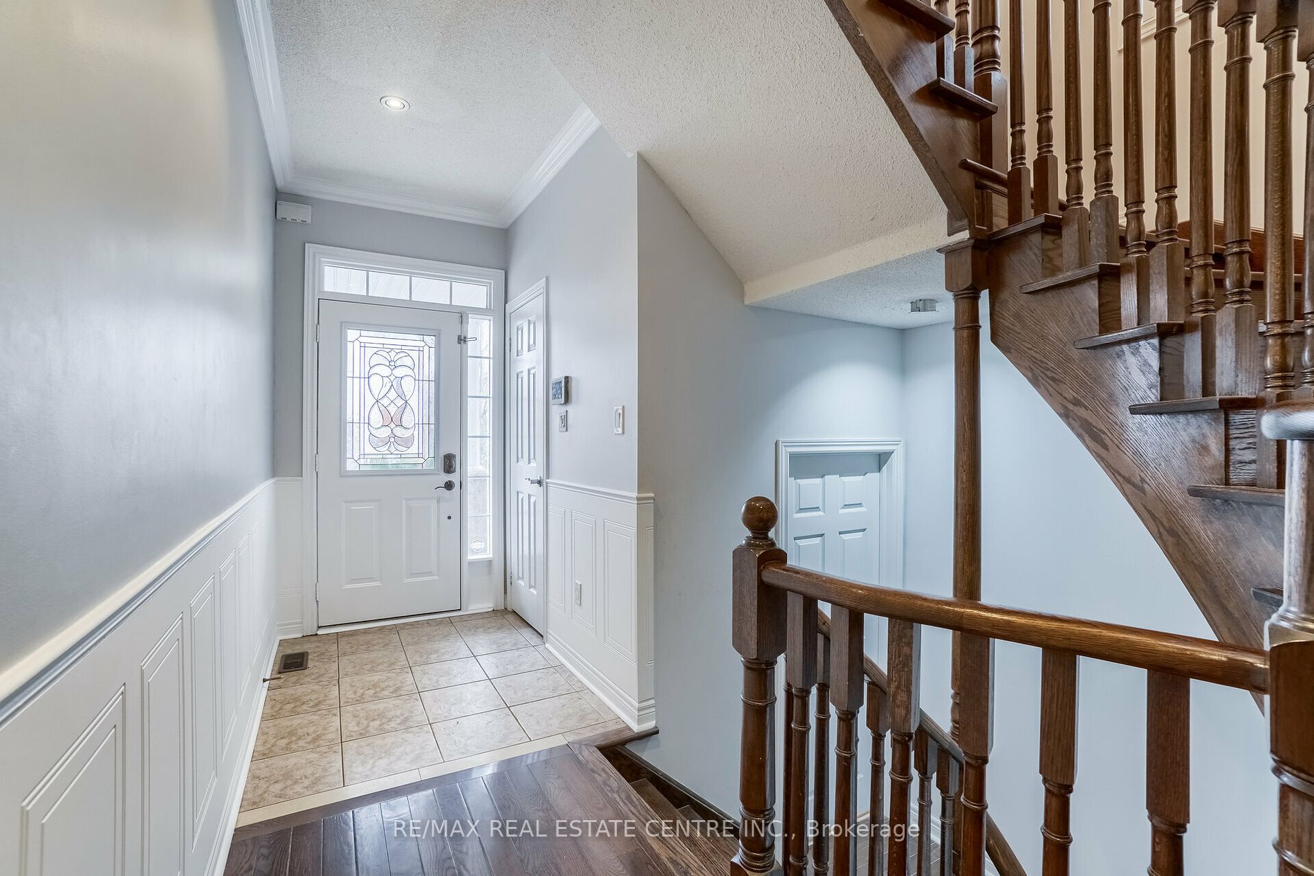 3716 Bloomington Crescent