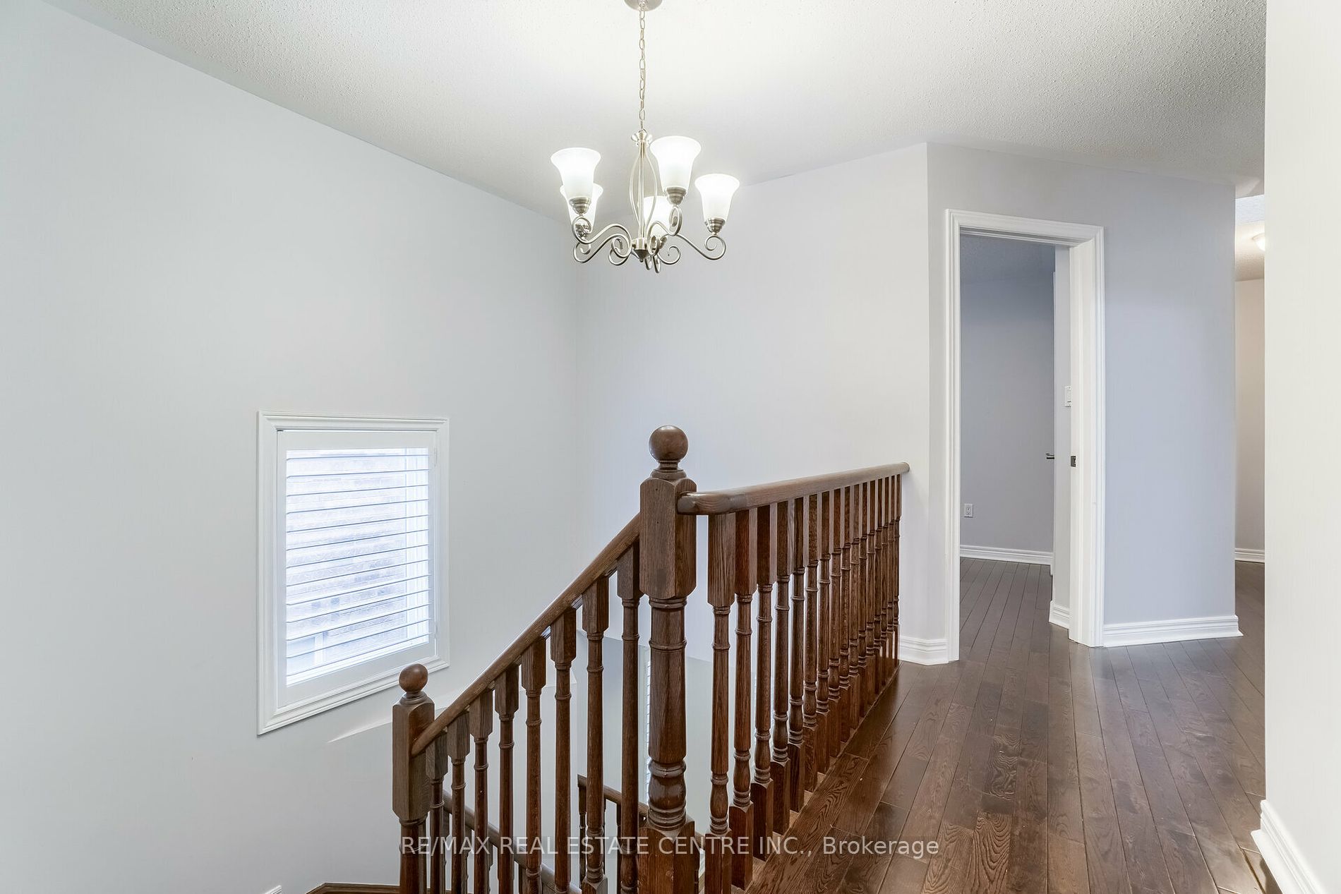 3716 Bloomington Crescent