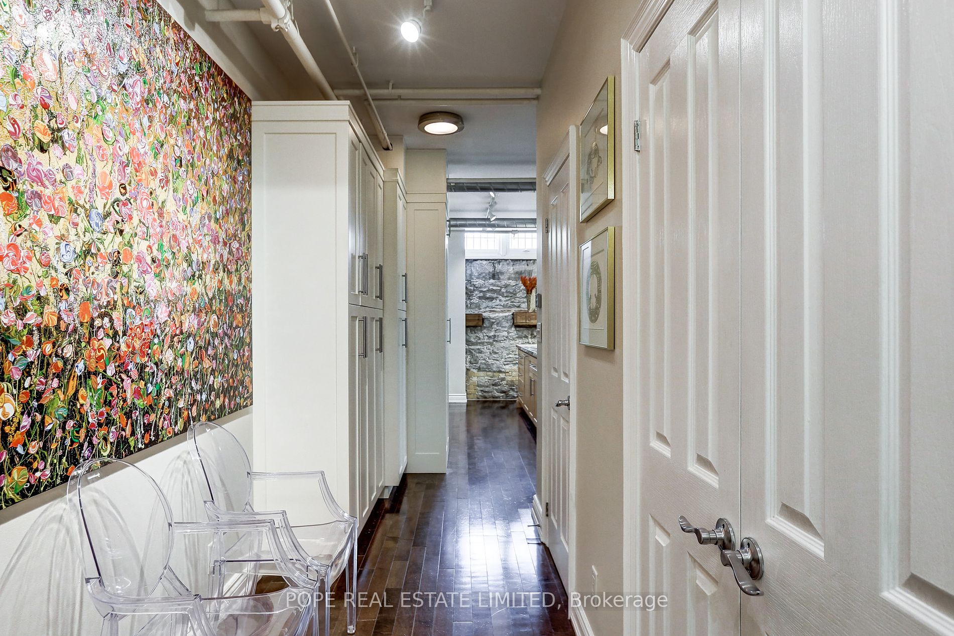 384 Sunnyside Ave, #202