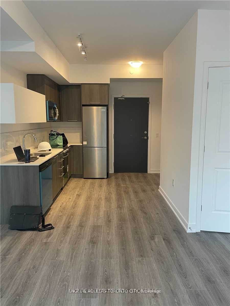 25 Neighbourhood Lane, #208