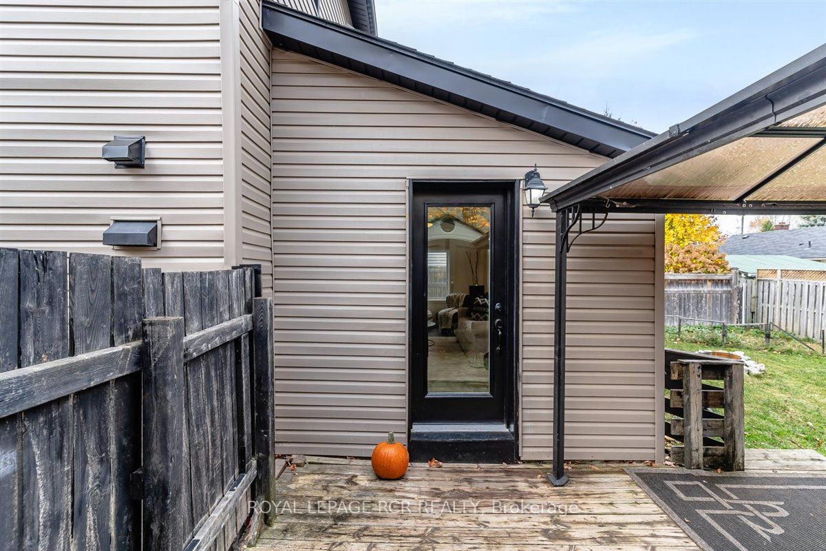 49 John St