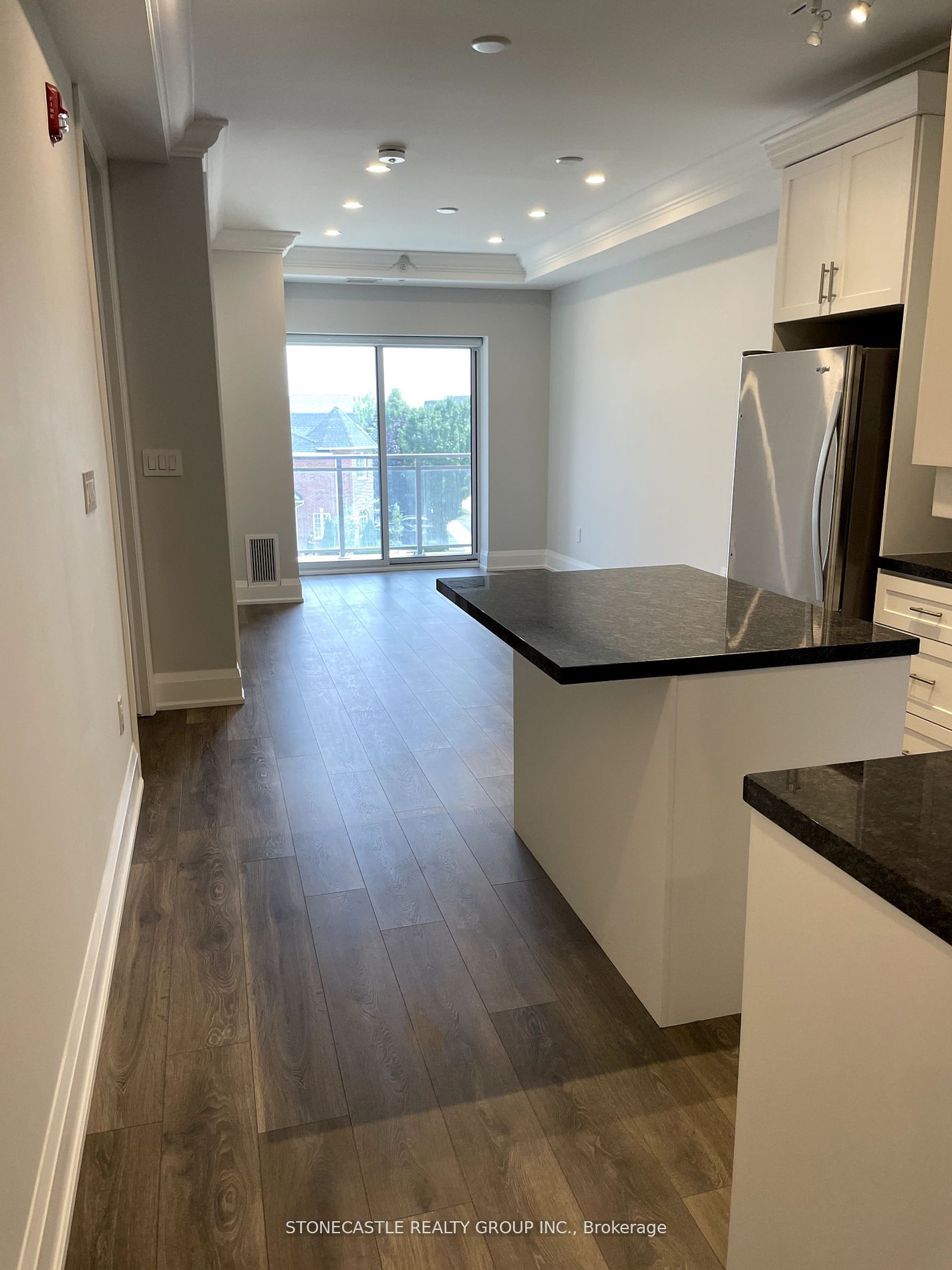 4040 Upper Middle Rd, #323