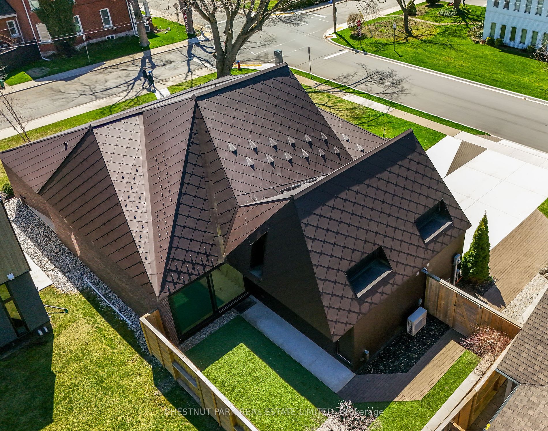 1427 Birch Ave