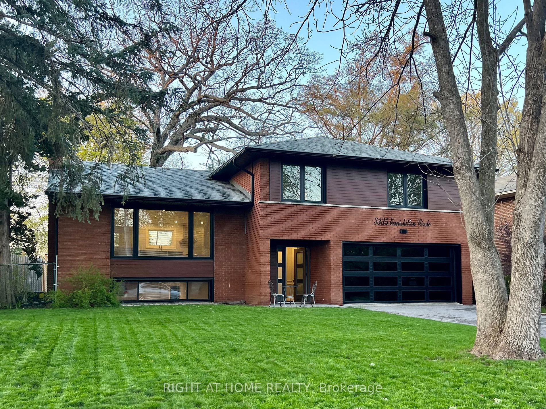 3335 Enniskillen Circ