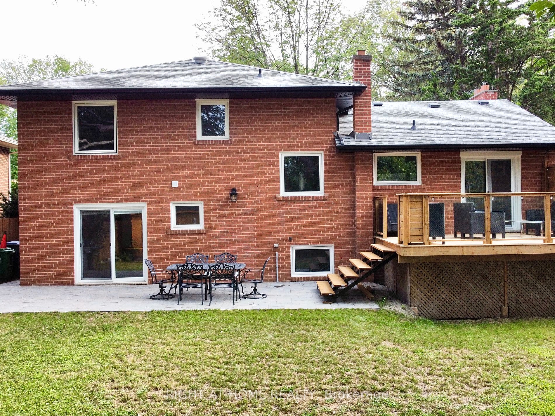 3335 Enniskillen Circ