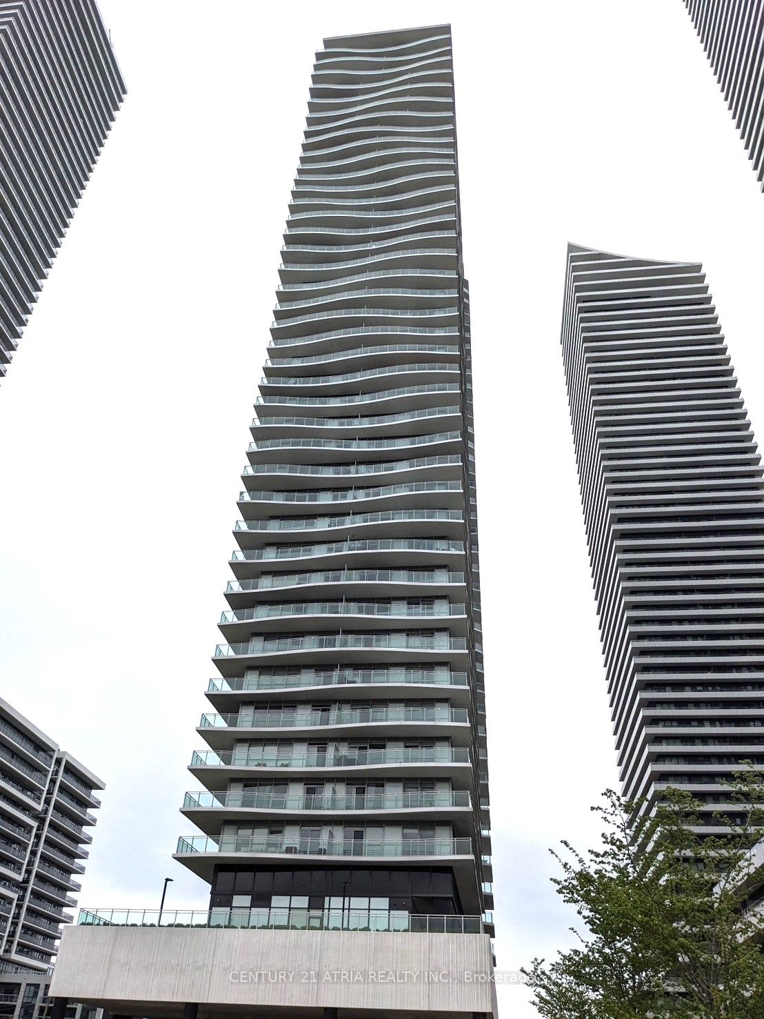 33 Shore Breeze Dr, #3403