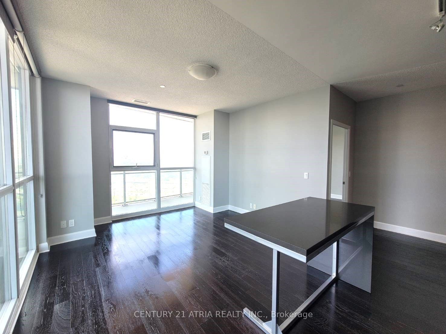 33 Shore Breeze Dr, #3403