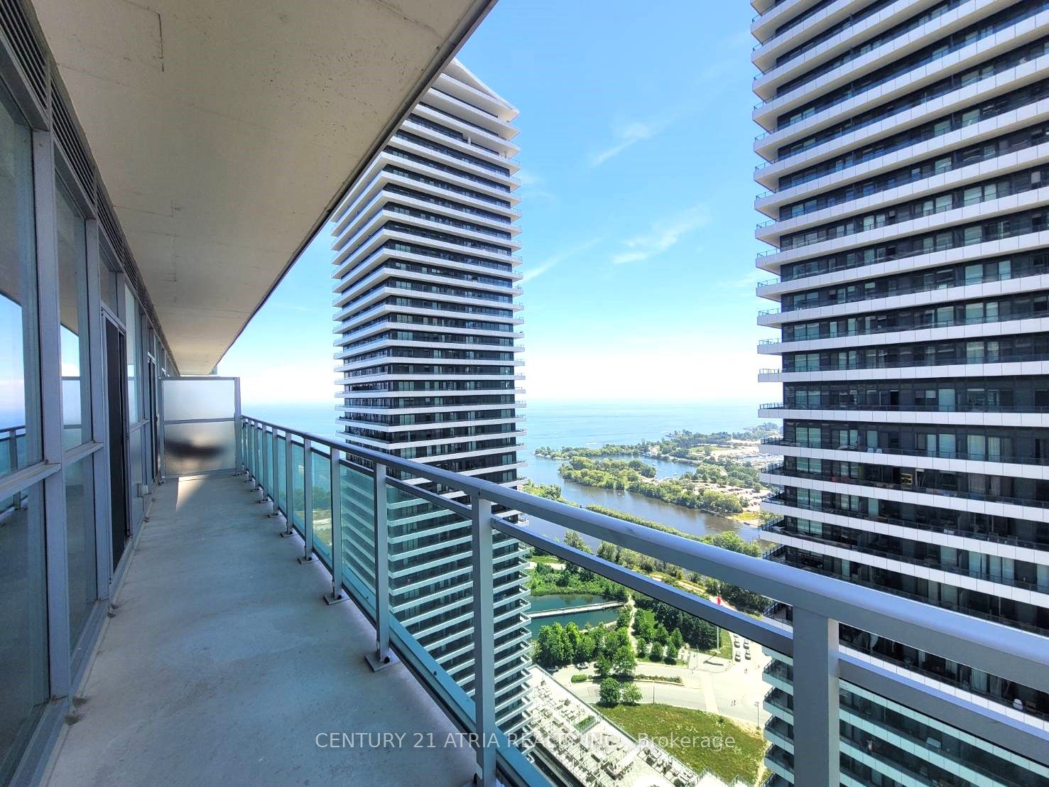 33 Shore Breeze Dr, #3403
